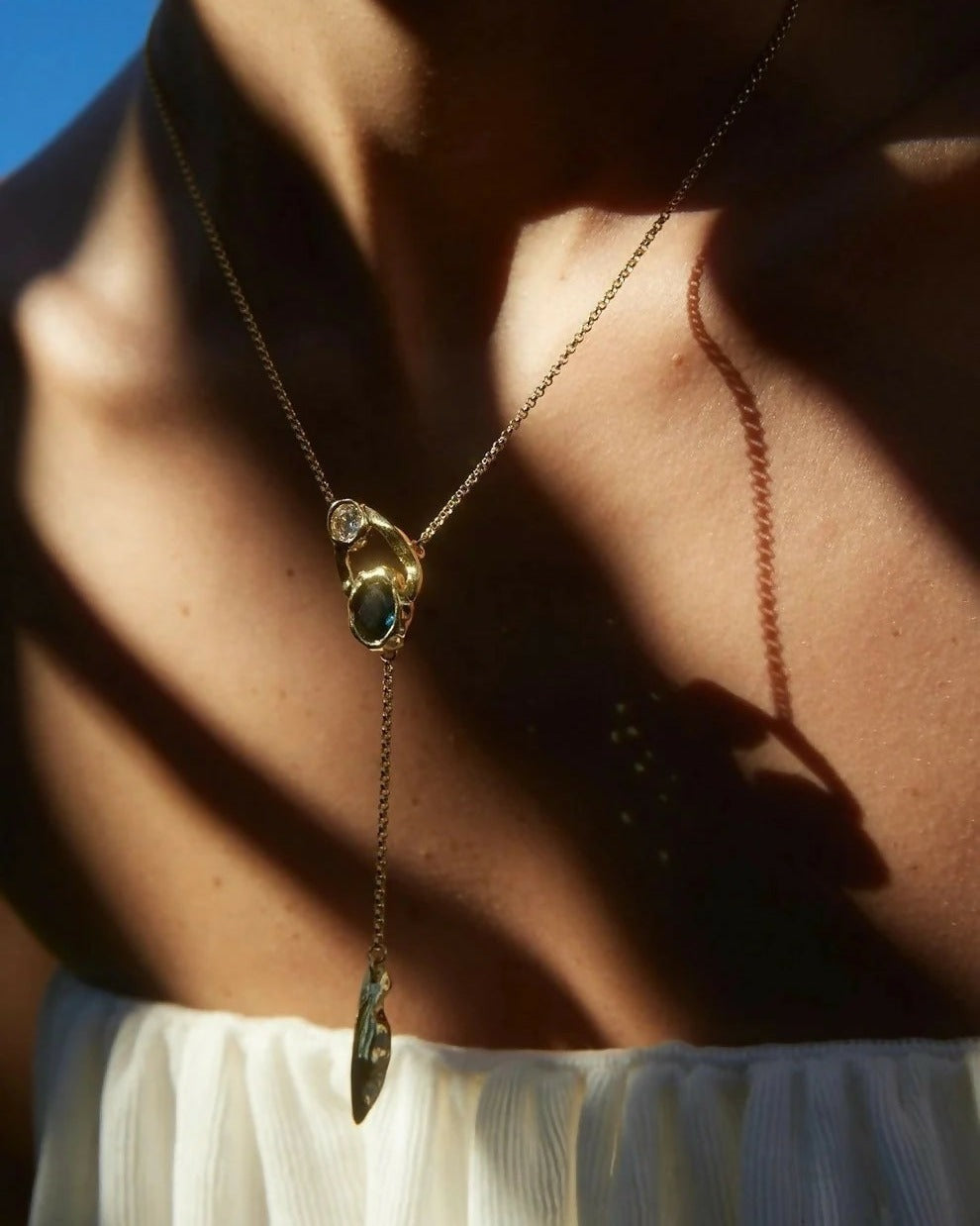 Colar Momento Entrelugar Dourado