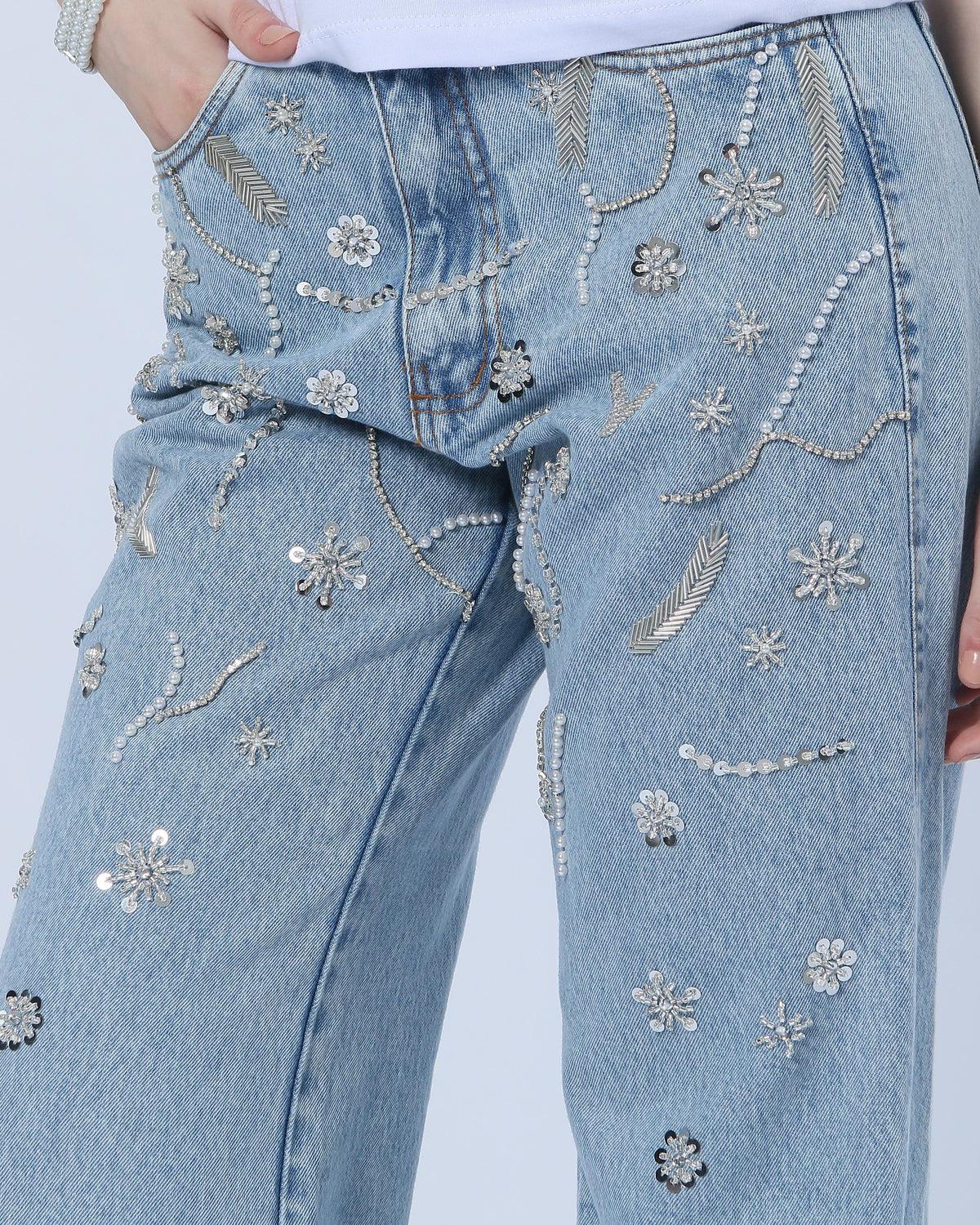 Calça Jeans Bordada Flores