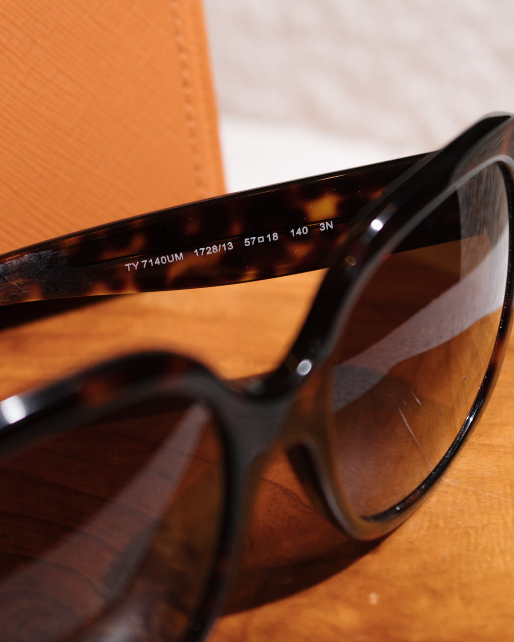 Óculos Tory Burch Tortoise