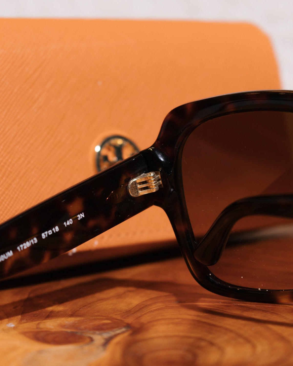 Óculos Tory Burch Tortoise
