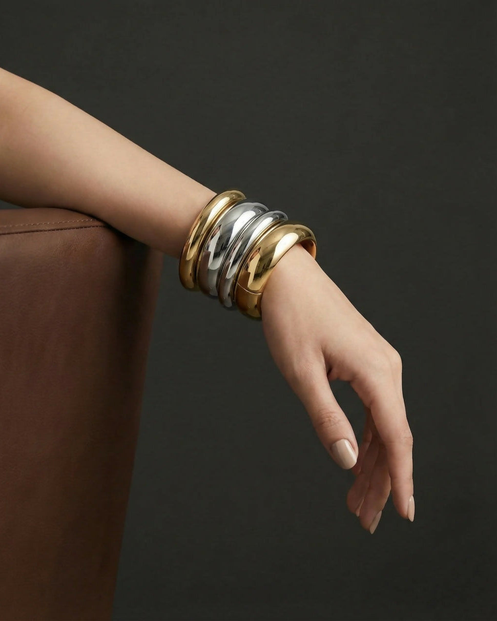 Bracelete Liso Oval Dourado